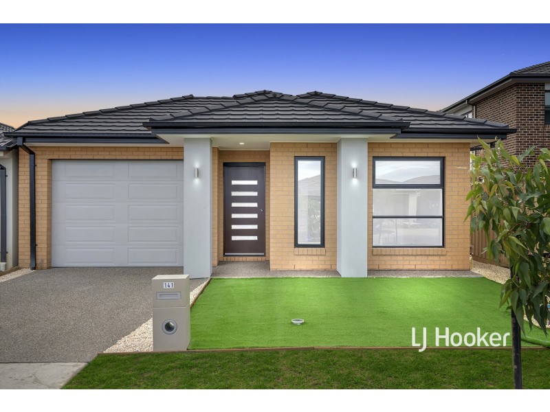 141 Manton Road, Clyde North VIC 3978