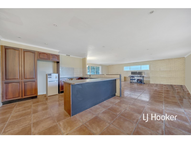 14 Mayfield Road, Cranbourne East VIC 3977