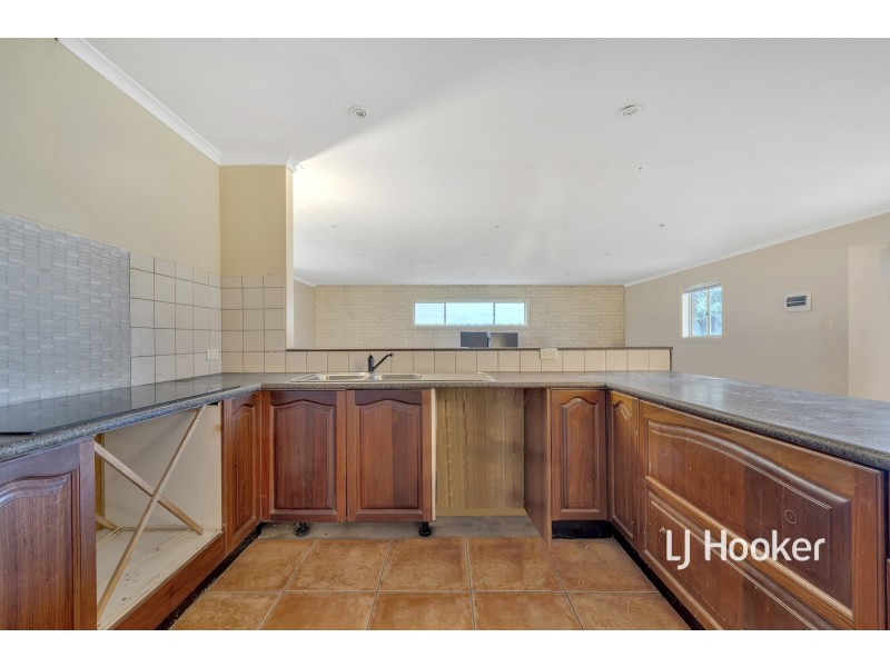 14 Mayfield Road, Cranbourne East VIC 3977