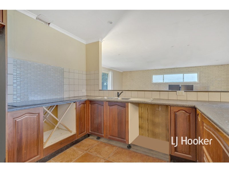 14 Mayfield Road, Cranbourne East VIC 3977