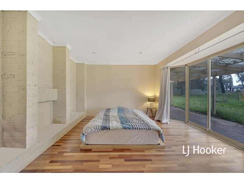 14 Mayfield Road, Cranbourne East VIC 3977