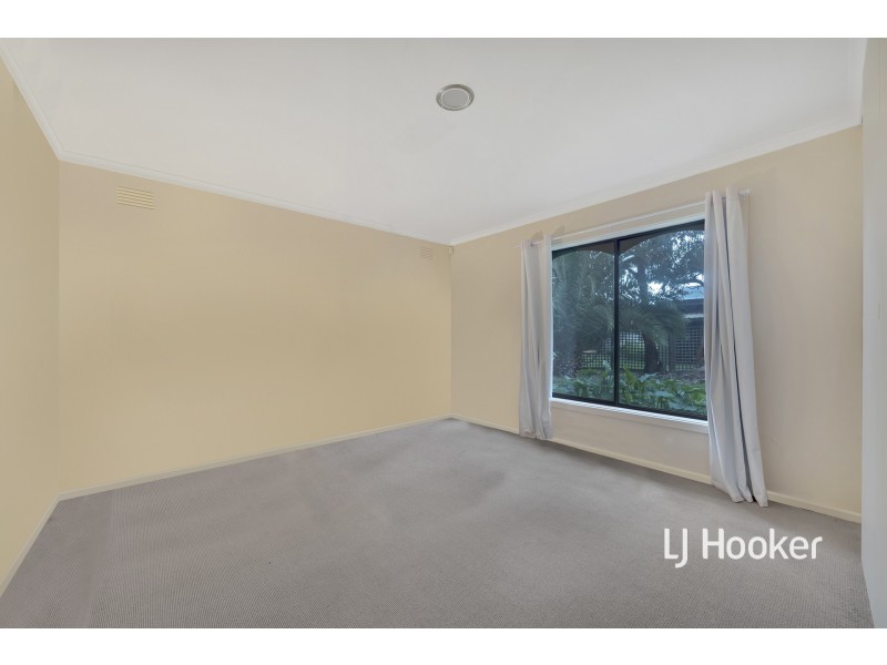 14 Mayfield Road, Cranbourne East VIC 3977