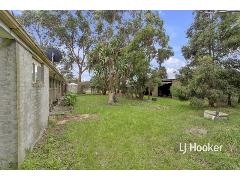 14 Mayfield Road, Cranbourne East VIC 3977