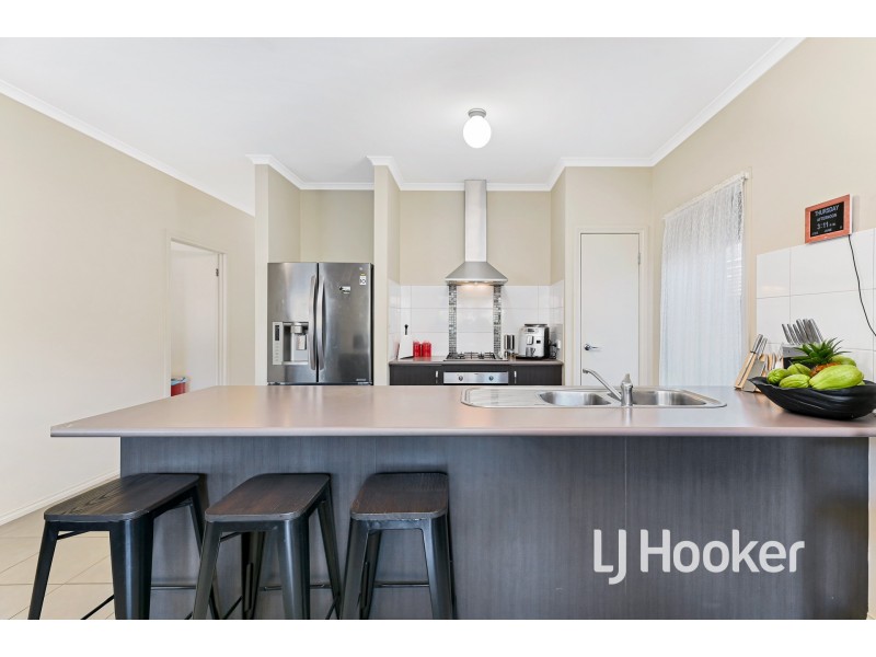 53 Banfield Place, Lyndhurst VIC 3975