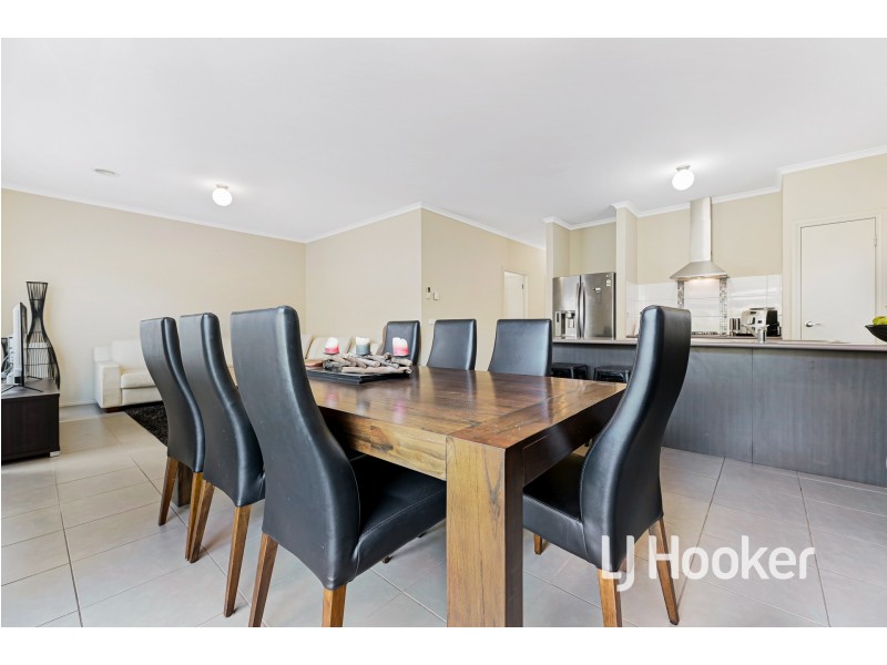 53 Banfield Place, Lyndhurst VIC 3975