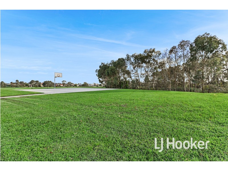 53 Banfield Place, Lyndhurst VIC 3975