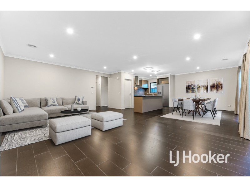 10 Shawshank Avenue, Clyde VIC 3978