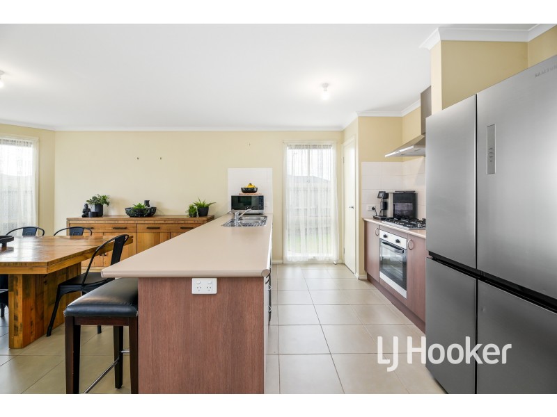 4 Montdami Way, Carrum Downs VIC 3201