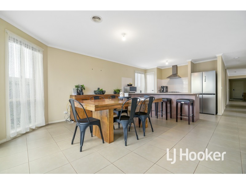 4 Montdami Way, Carrum Downs VIC 3201
