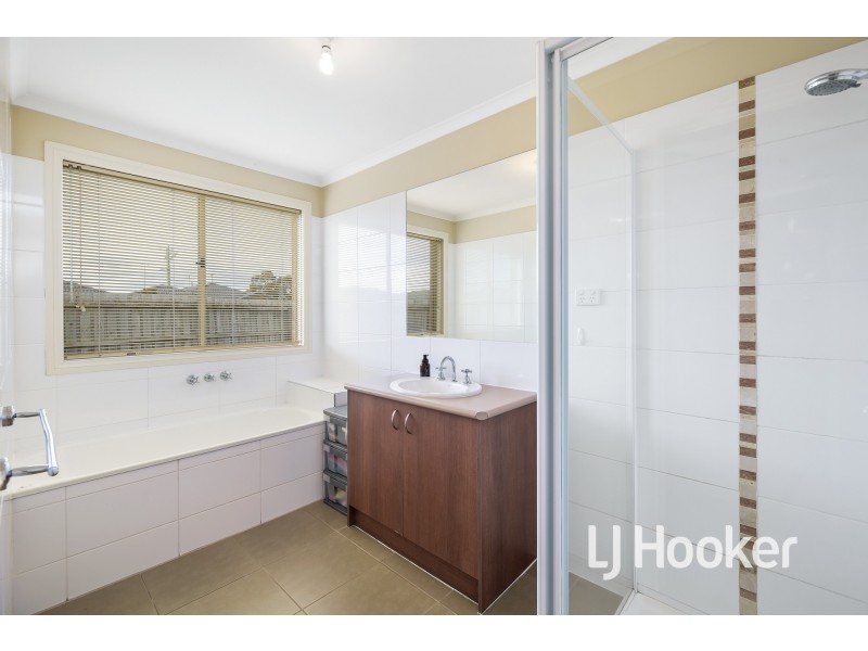 4 Montdami Way, Carrum Downs VIC 3201