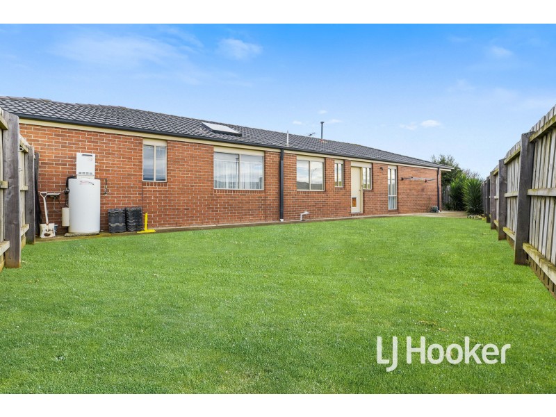 4 Montdami Way, Carrum Downs VIC 3201