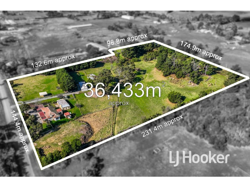 16 Meadow Road, Devon Meadows VIC 3977