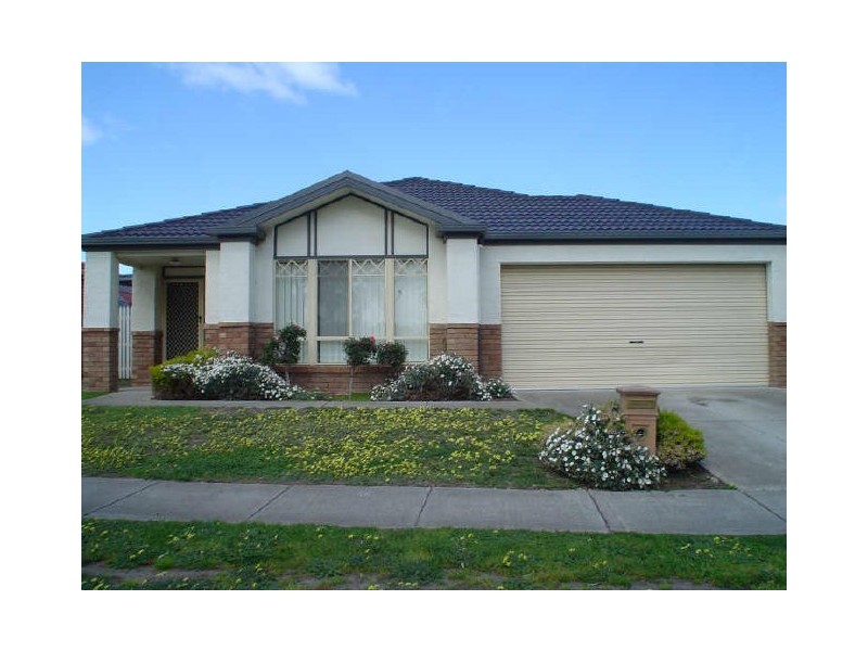 110 Central Road, Hampton Park VIC 3976