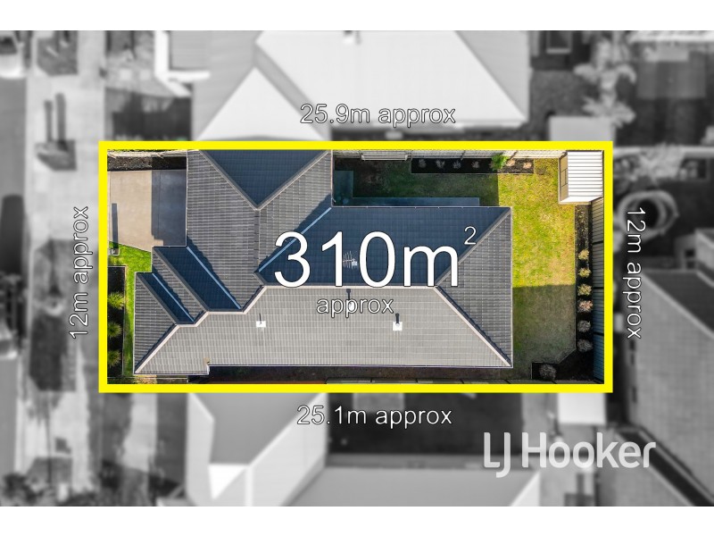 13 Freiberger Grove, Clyde North VIC 3978