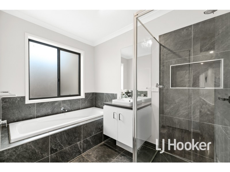 3 Freshman Avenue, Clyde VIC 3978