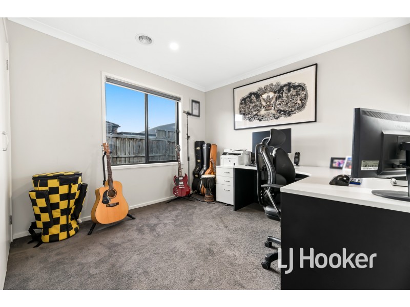 3 Freshman Avenue, Clyde VIC 3978