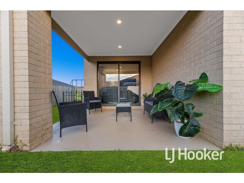 3 Freshman Avenue, Clyde VIC 3978