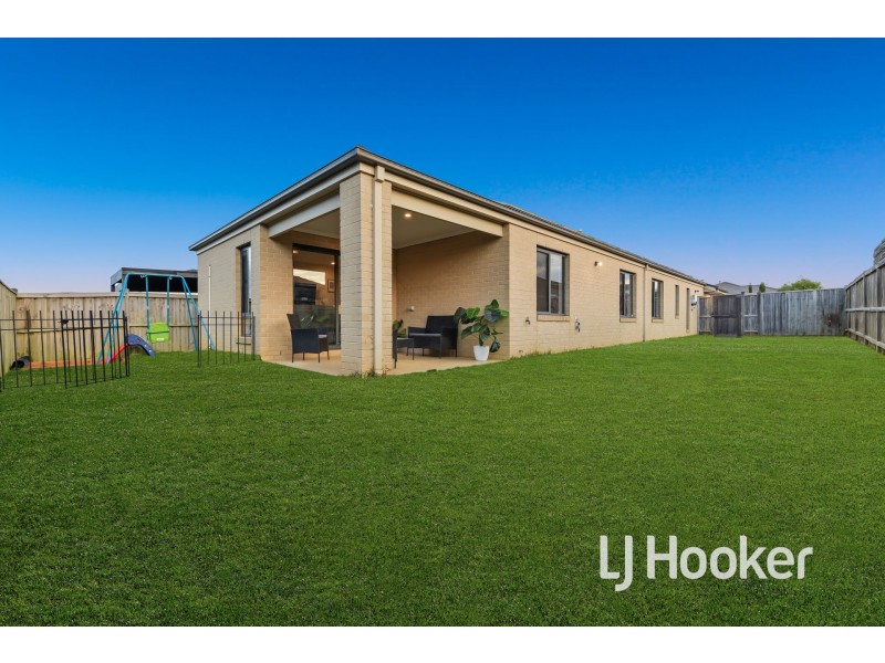 3 Freshman Avenue, Clyde VIC 3978