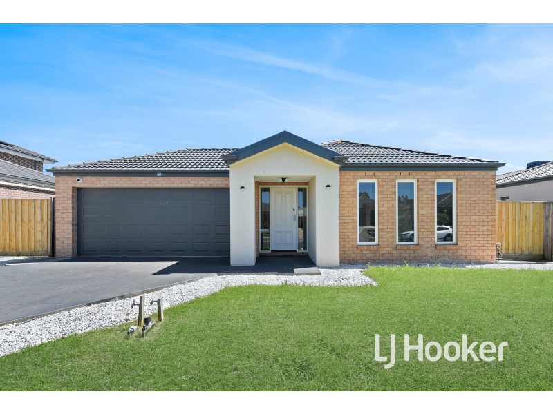 106 Brookwater Parade, Lyndhurst VIC 3975