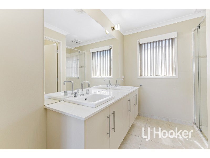 106 Brookwater Parade, Lyndhurst VIC 3975