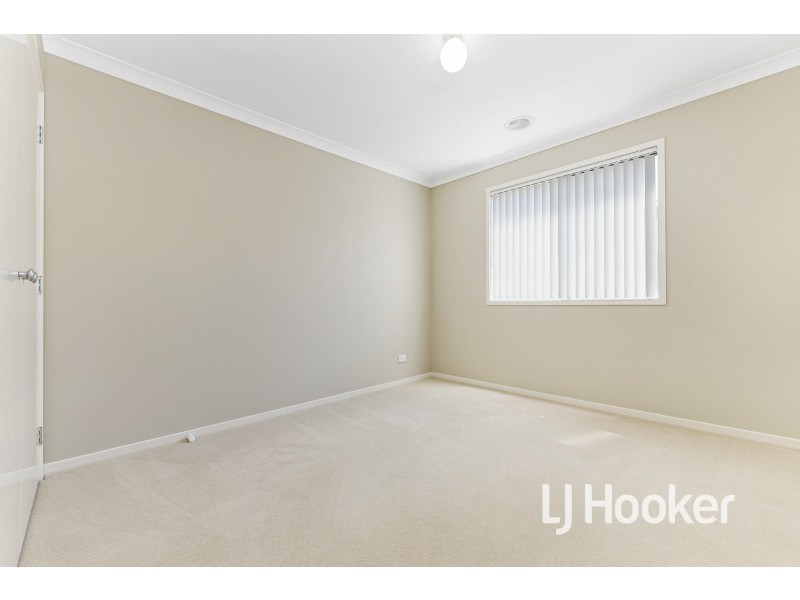 106 Brookwater Parade, Lyndhurst VIC 3975