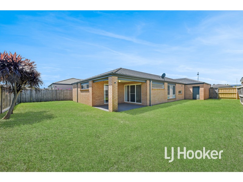 106 Brookwater Parade, Lyndhurst VIC 3975