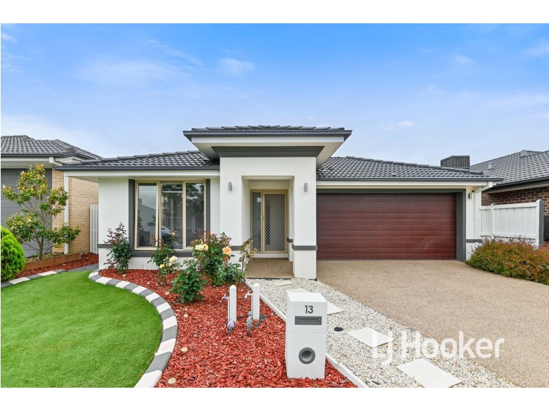 13 Arubi Avenue, Clyde North VIC 3978