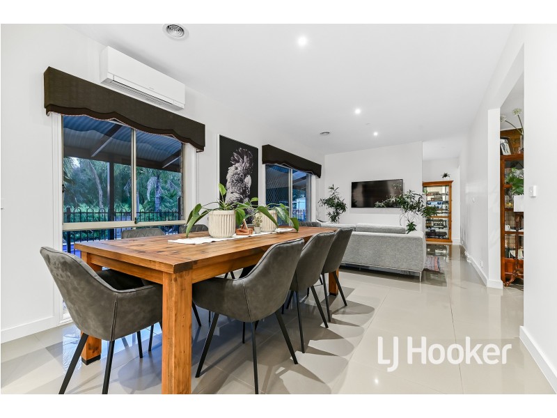 11 Harries Court, Narre Warren North VIC 3804