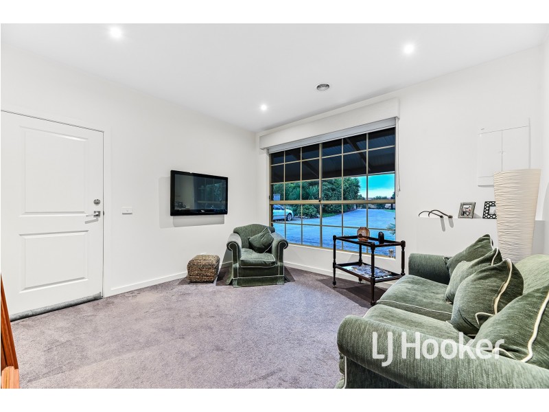 11 Harries Court, Narre Warren North VIC 3804