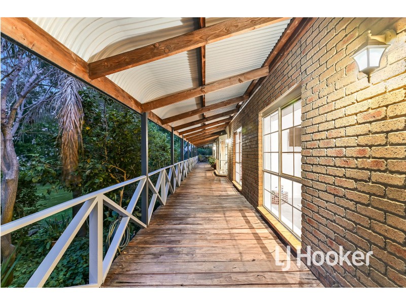 11 Harries Court, Narre Warren North VIC 3804