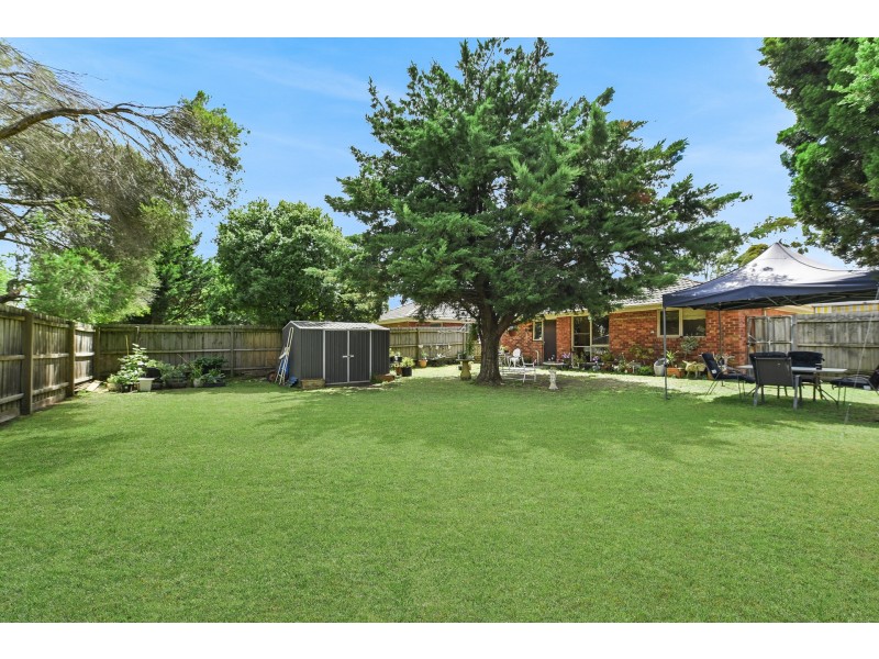 11 Ferncroft Court, Cranbourne North VIC 3977