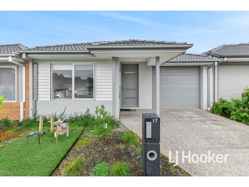 17 Metallic Way, Cranbourne South VIC 3977