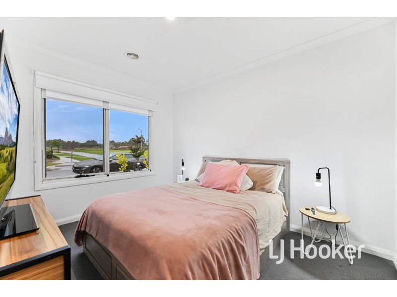 17 Metallic Way, Cranbourne South VIC 3977