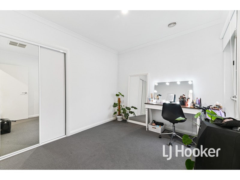 17 Metallic Way, Cranbourne South VIC 3977
