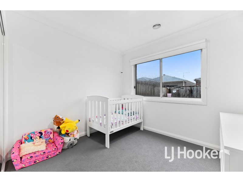 17 Metallic Way, Cranbourne South VIC 3977