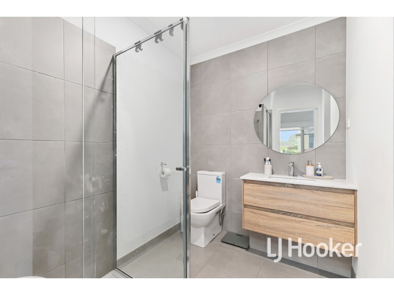 17 Metallic Way, Cranbourne South VIC 3977