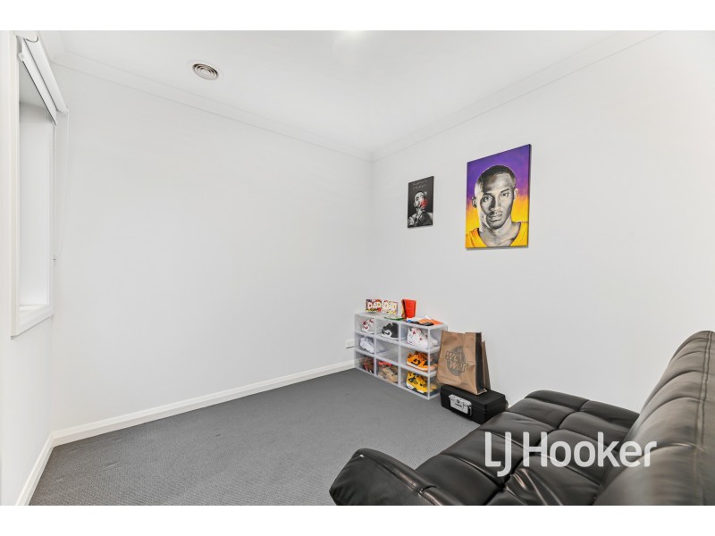 17 Metallic Way, Cranbourne South VIC 3977