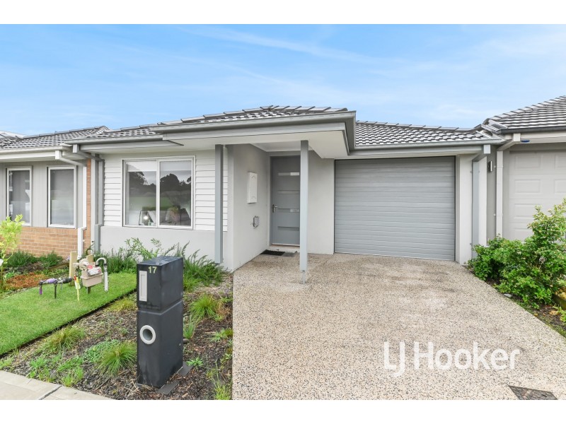 17 Metallic Way, Cranbourne South VIC 3977
