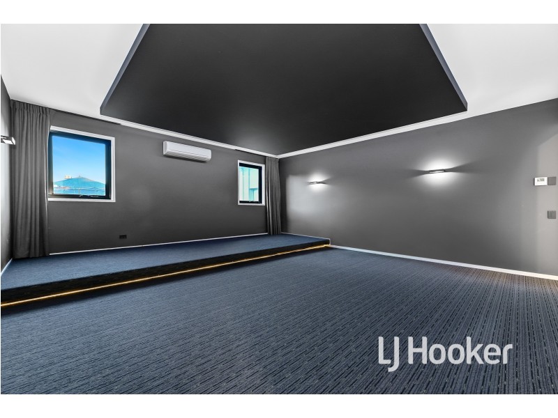 45 Cherryhills Drive, Cranbourne VIC 3977