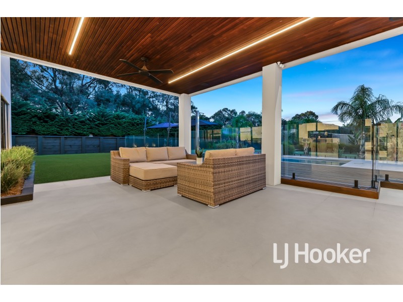 45 Cherryhills Drive, Cranbourne VIC 3977