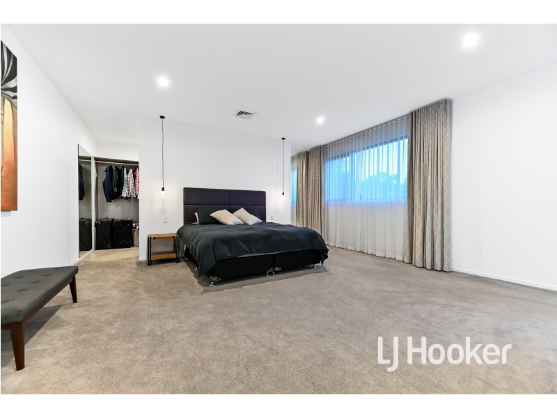 45 Cherryhills Drive, Cranbourne VIC 3977