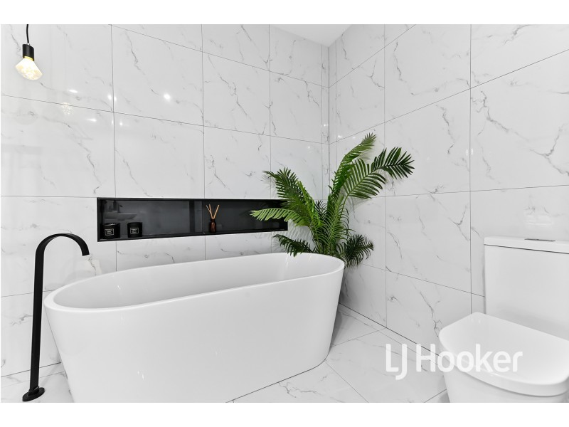 45 Cherryhills Drive, Cranbourne VIC 3977