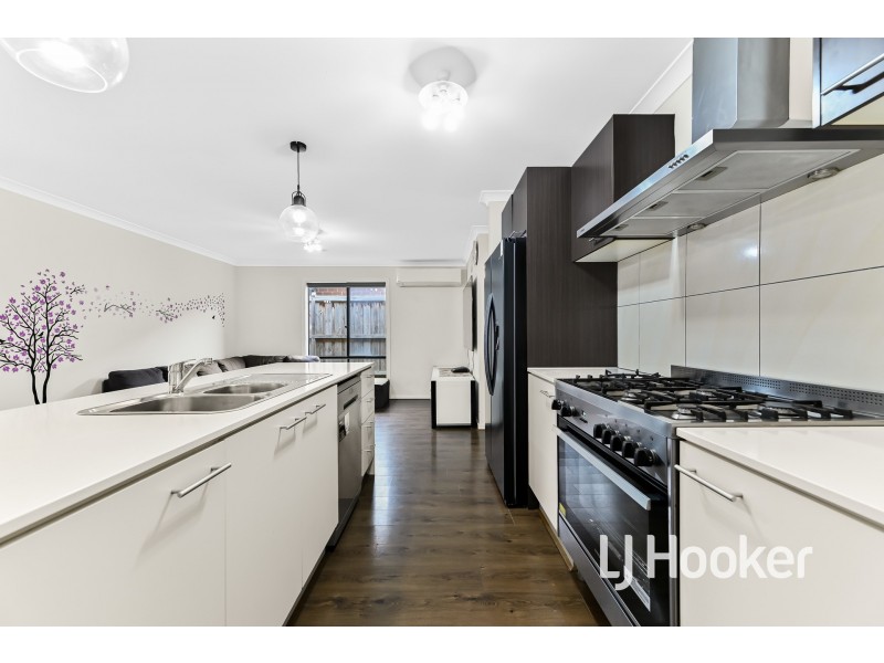 17 Cavendish Avenue, Clyde VIC 3978