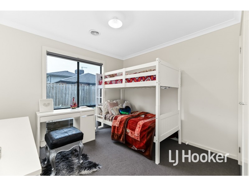 17 Cavendish Avenue, Clyde VIC 3978