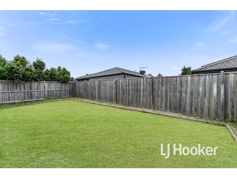 17 Cavendish Avenue, Clyde VIC 3978