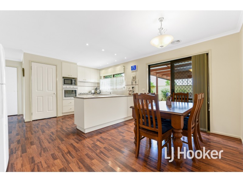 9 Rose Lane, Cranbourne VIC 3977