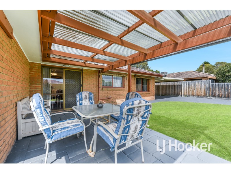 9 Rose Lane, Cranbourne VIC 3977