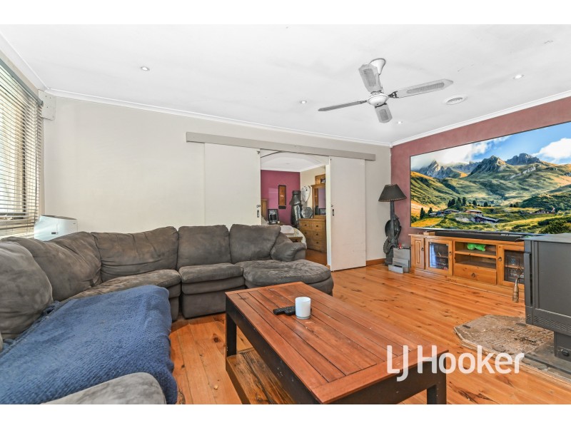 9 Collison Road, Cranbourne East VIC 3977