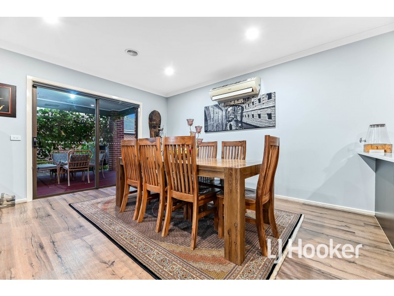 106 Elmslie Drive, Cranbourne East VIC 3977