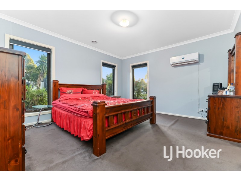 106 Elmslie Drive, Cranbourne East VIC 3977